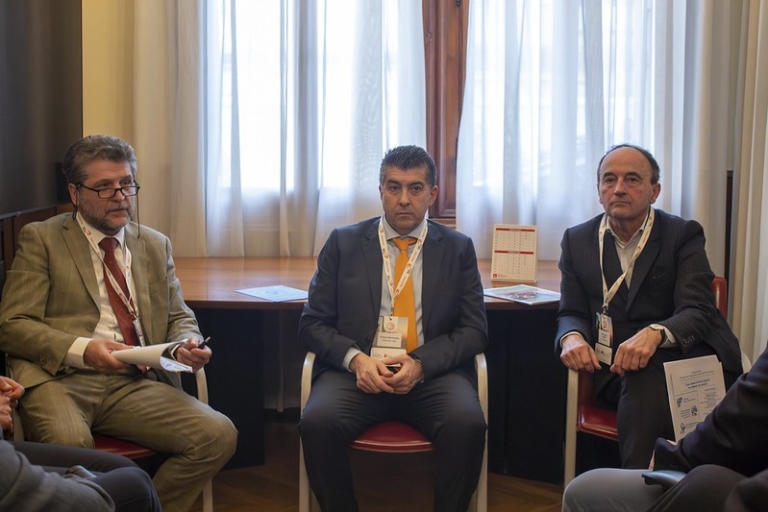 53538919063_7ce36905de_c