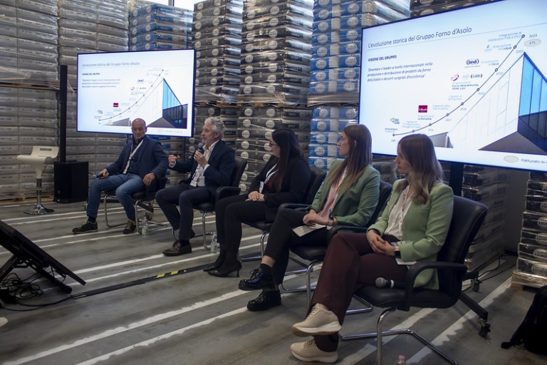 53664324754_b6953935ba_c