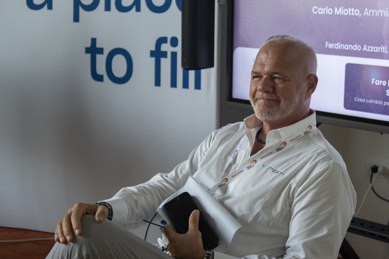 53851590261_f8d8553cdf_c